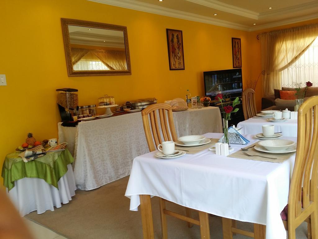 Alicia'S B&B Roodepoort Bagian luar foto
