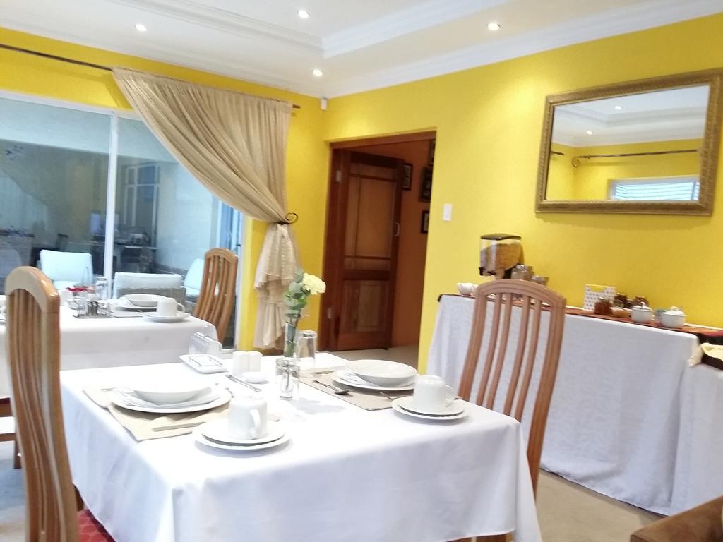 Alicia'S B&B Roodepoort Bagian luar foto