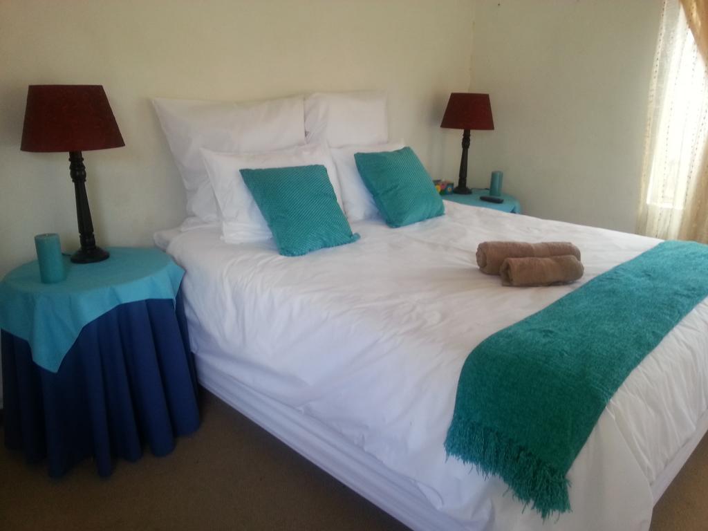 Alicia'S B&B Roodepoort Bagian luar foto